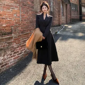 2023 Sonbahar ve Kış Yeni Moda ve Elegance Ünlü High end Slim Fit Orta uzunlukta Kalınlaşmış Yün Ceket kadın Trend